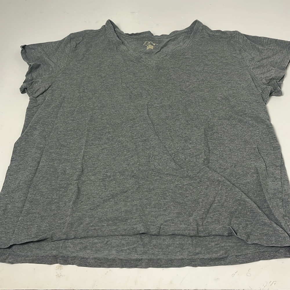Blue Mountains XL Gray Short Sleeve V Neck Basic T Shirt